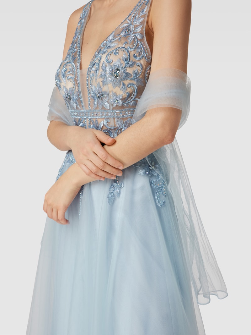 Abendkleid mit floraler Spitze in hellblau