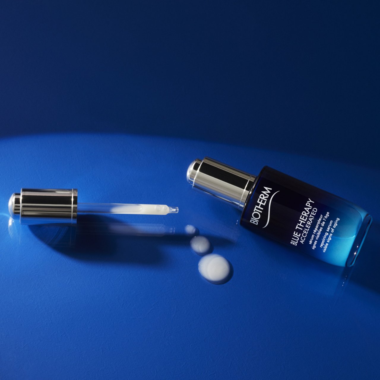 Biotherm Blue Therapy Accelerated Sérum Réparateur- Serum gegen Falten, Pigmentflecken und Festigkeitsverlust