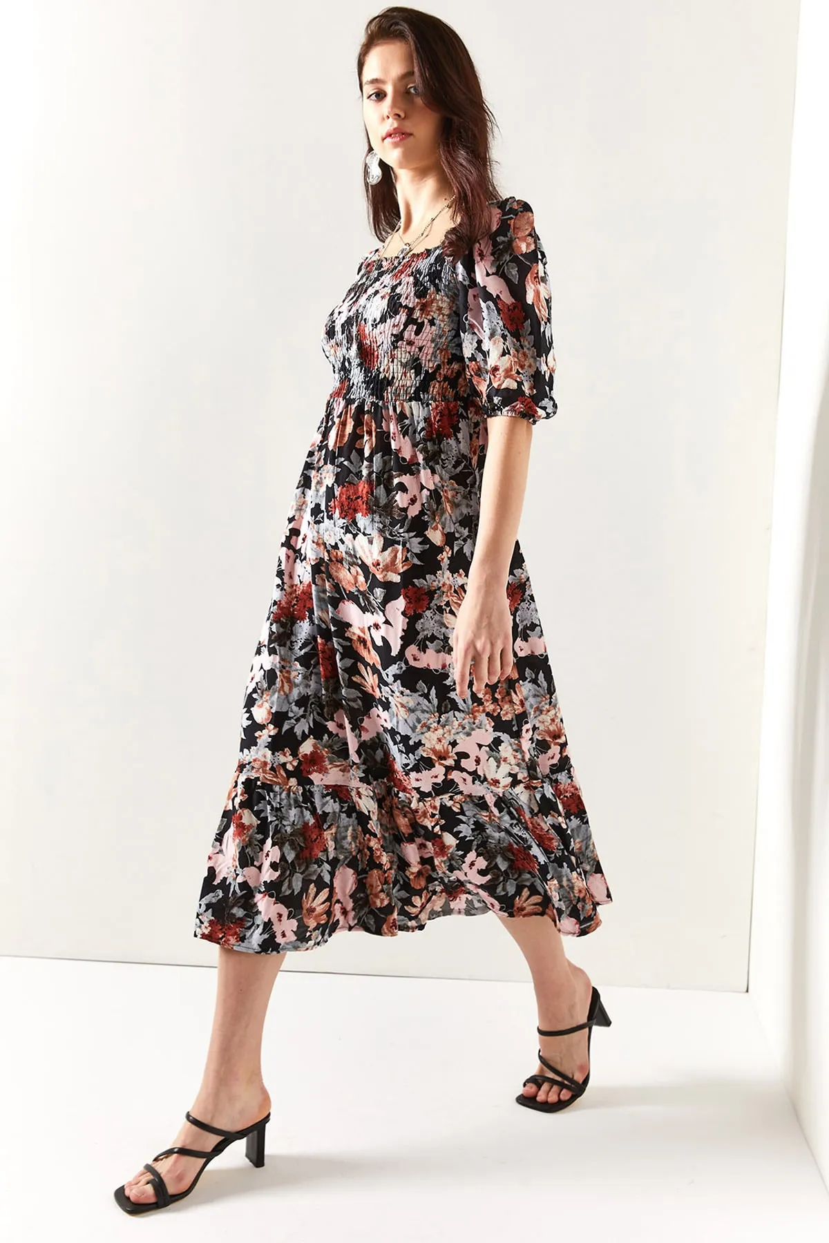 Olalook  Damen-Kleid aus gewebter Viskose in Schwarz mit Puder-Gimped-Motiv ELB-19001483