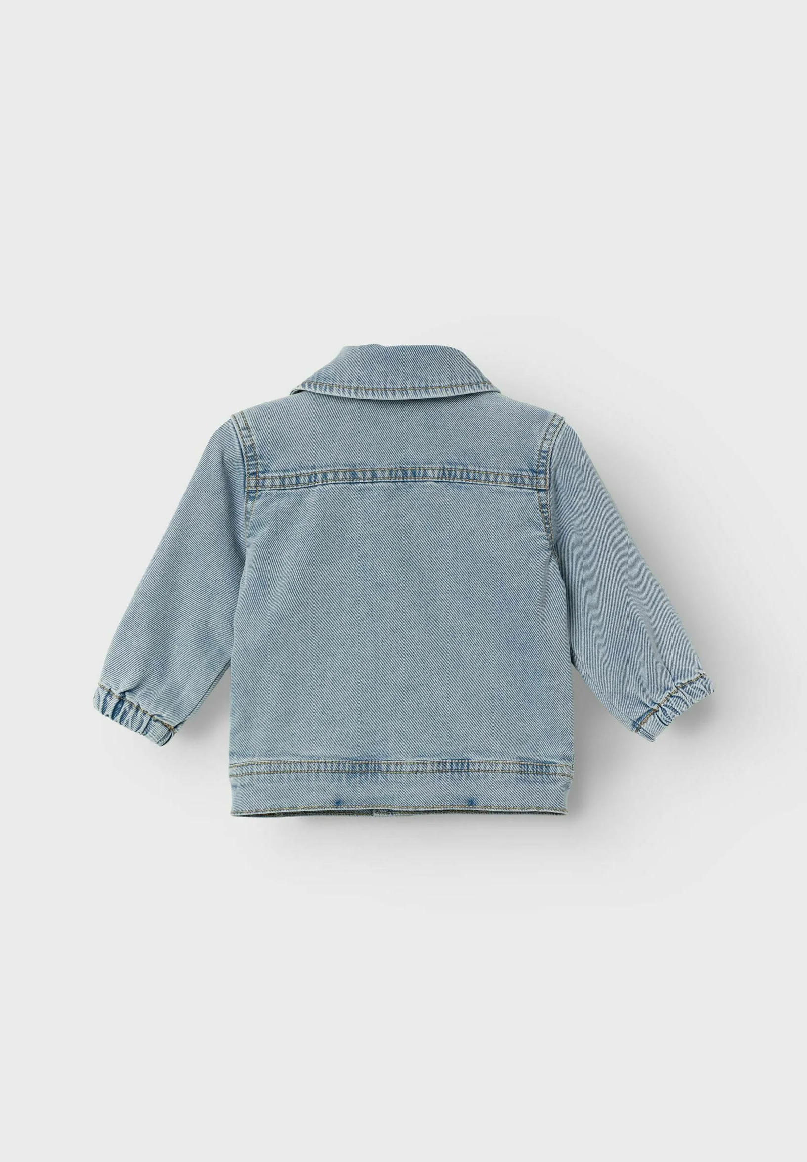 Chaqueta vaquera con nombre