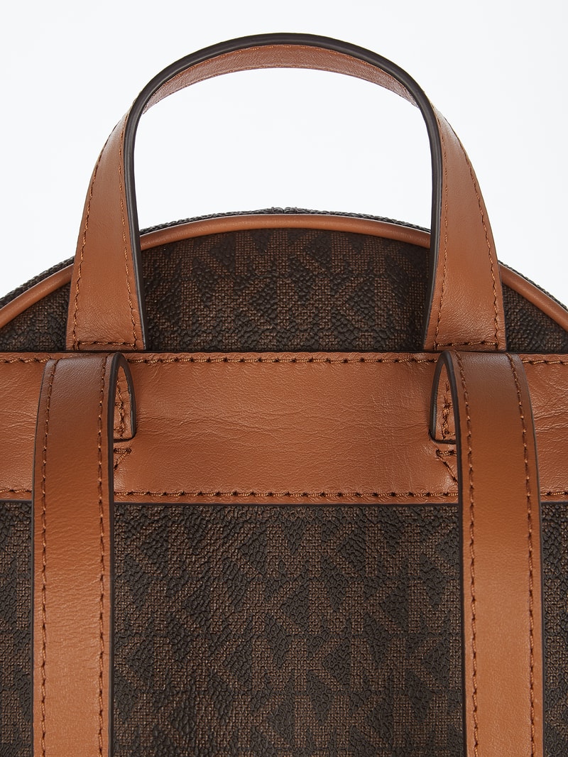 Rucksack aus Leder mit Logo-Muster in camel