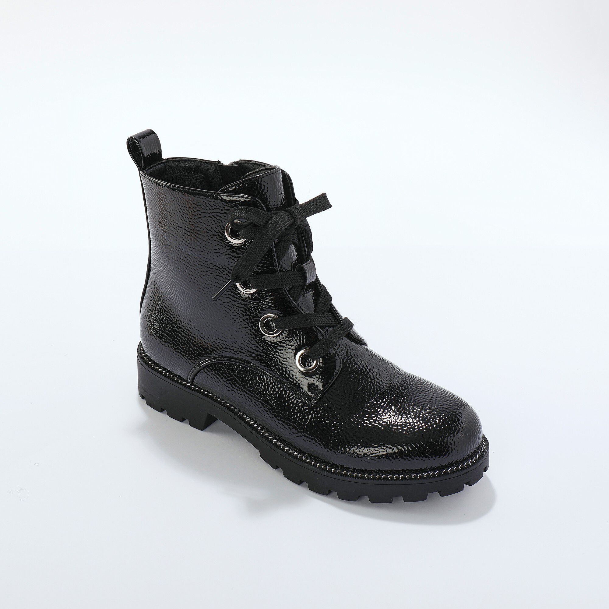 Boots vernies fantaisie, semelle crantée