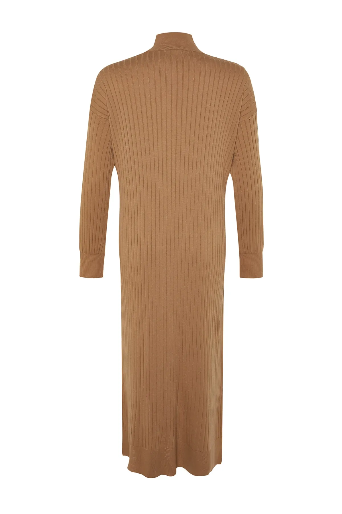 Trendyol Modest  Kamelfarbenes Strickkleid mit Stehkragen TCTAW24EB00015