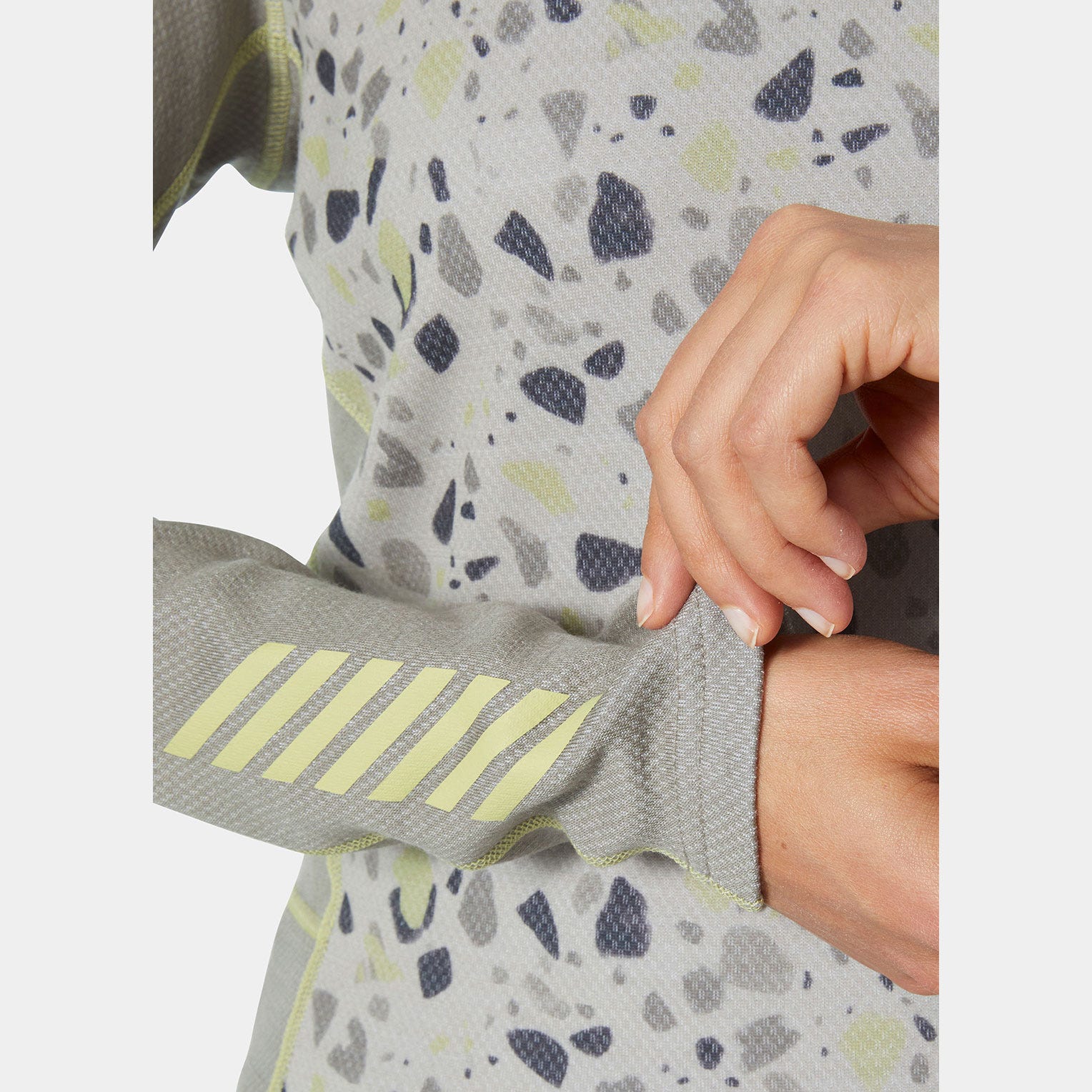 Women’s LIFA® Merino Midweight Graphic Long-Sleeve Crew Base Layer