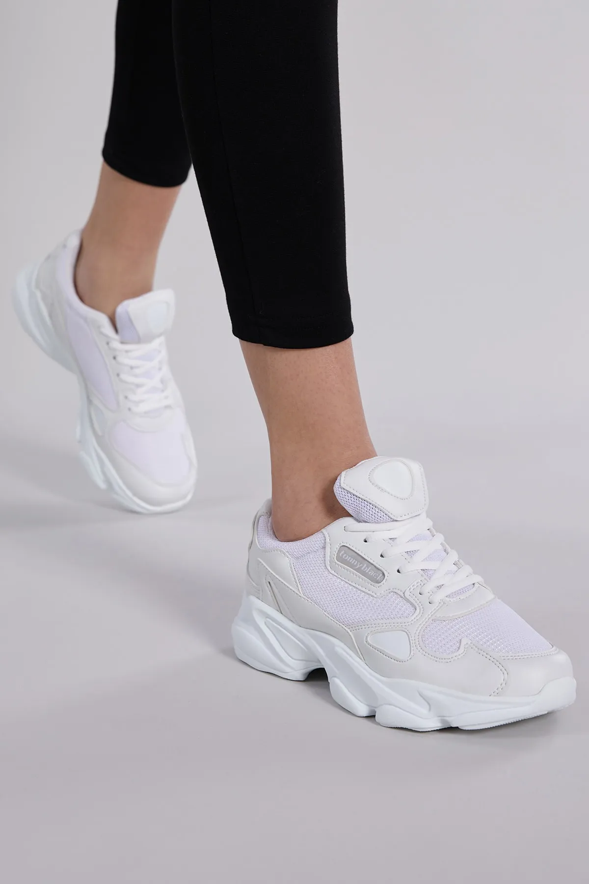 Tonny Black  Weiße Unisex-Sportschuhe Zhr