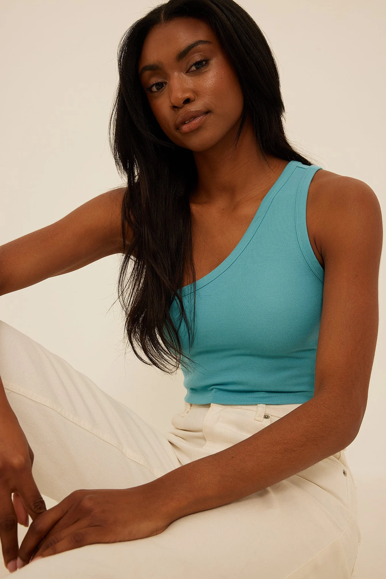 Einseitig schulterfreies Crop Top
