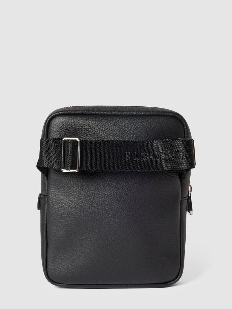 Crossbody Bag mit Label-Details in schwarz