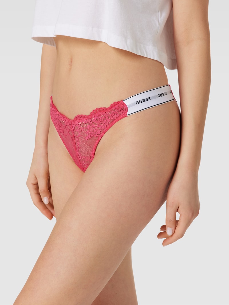 String mit Spitzenbesatz in pink
