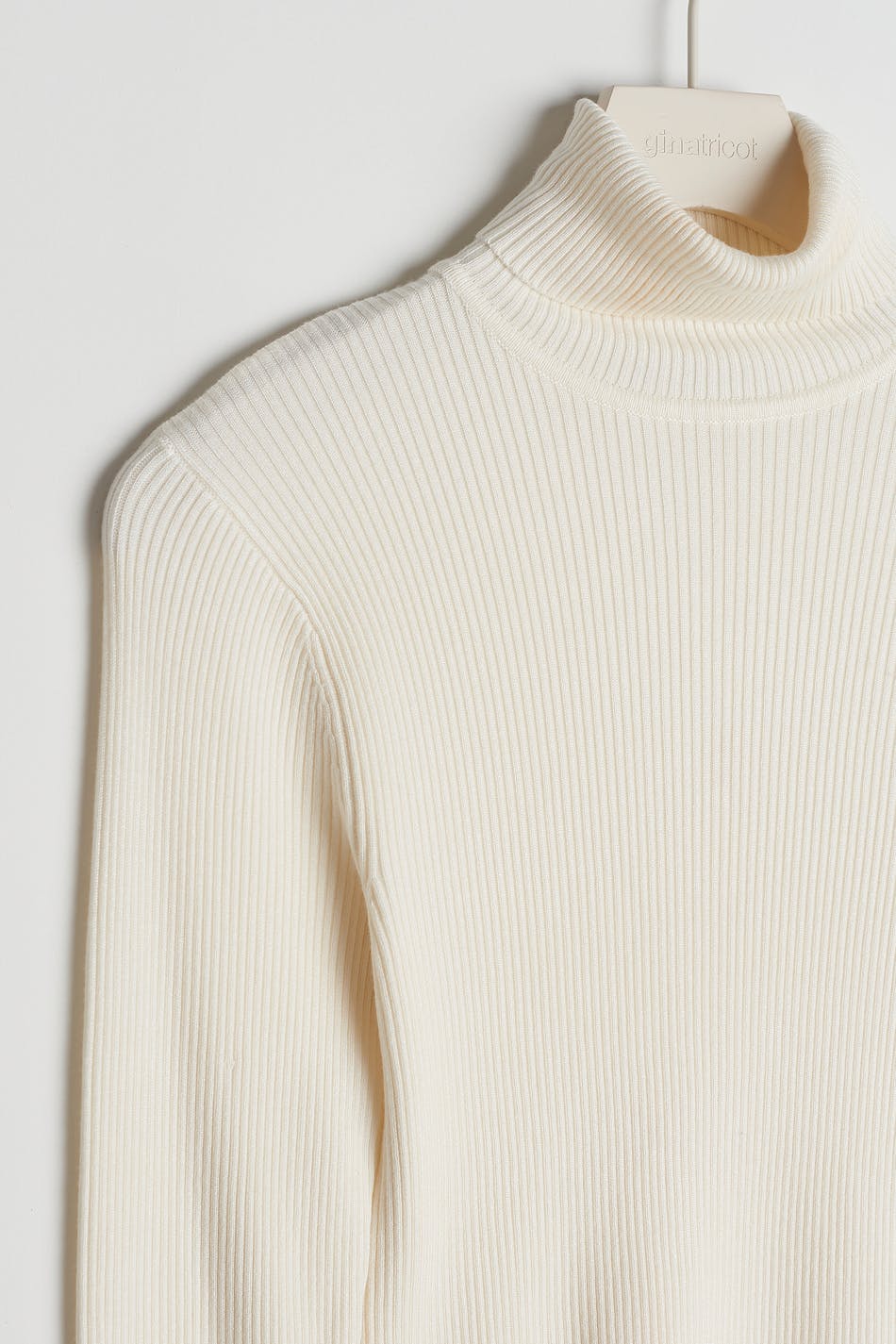 Sigrid knitted top