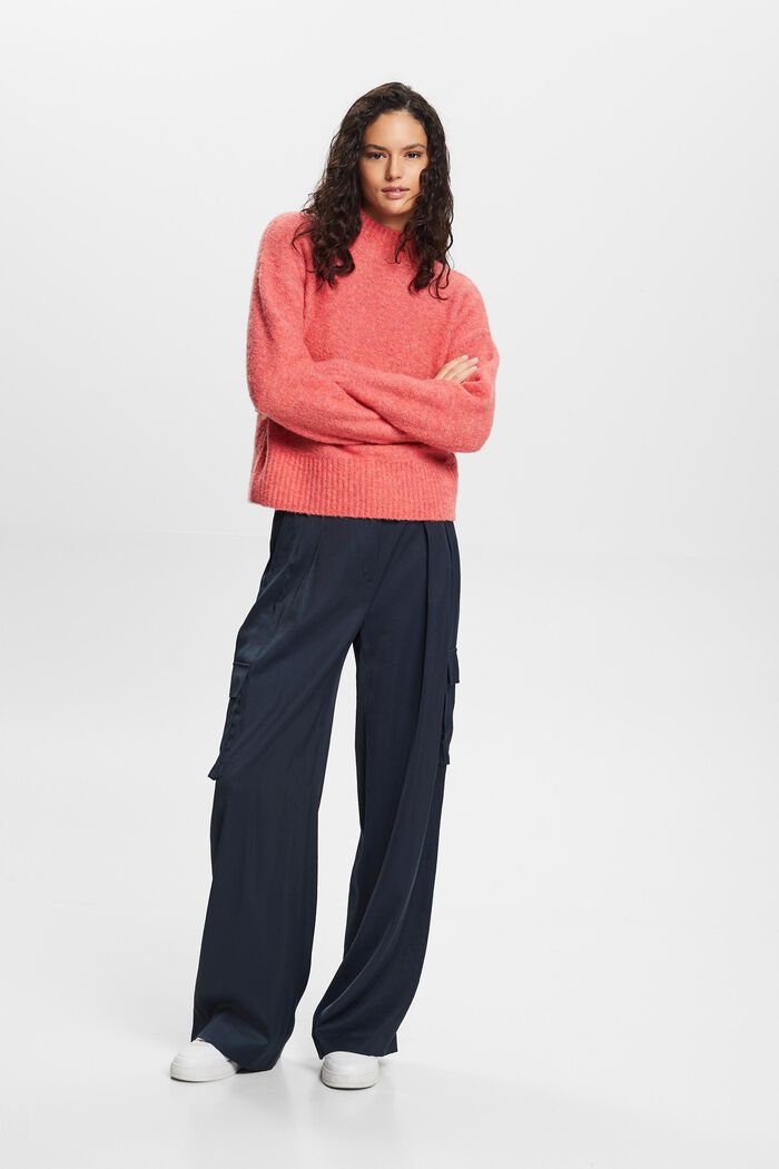 Kuscheliger Pullover mit Stehkragen