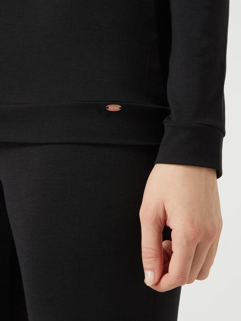 Shirt mit Schnürung in schwarz