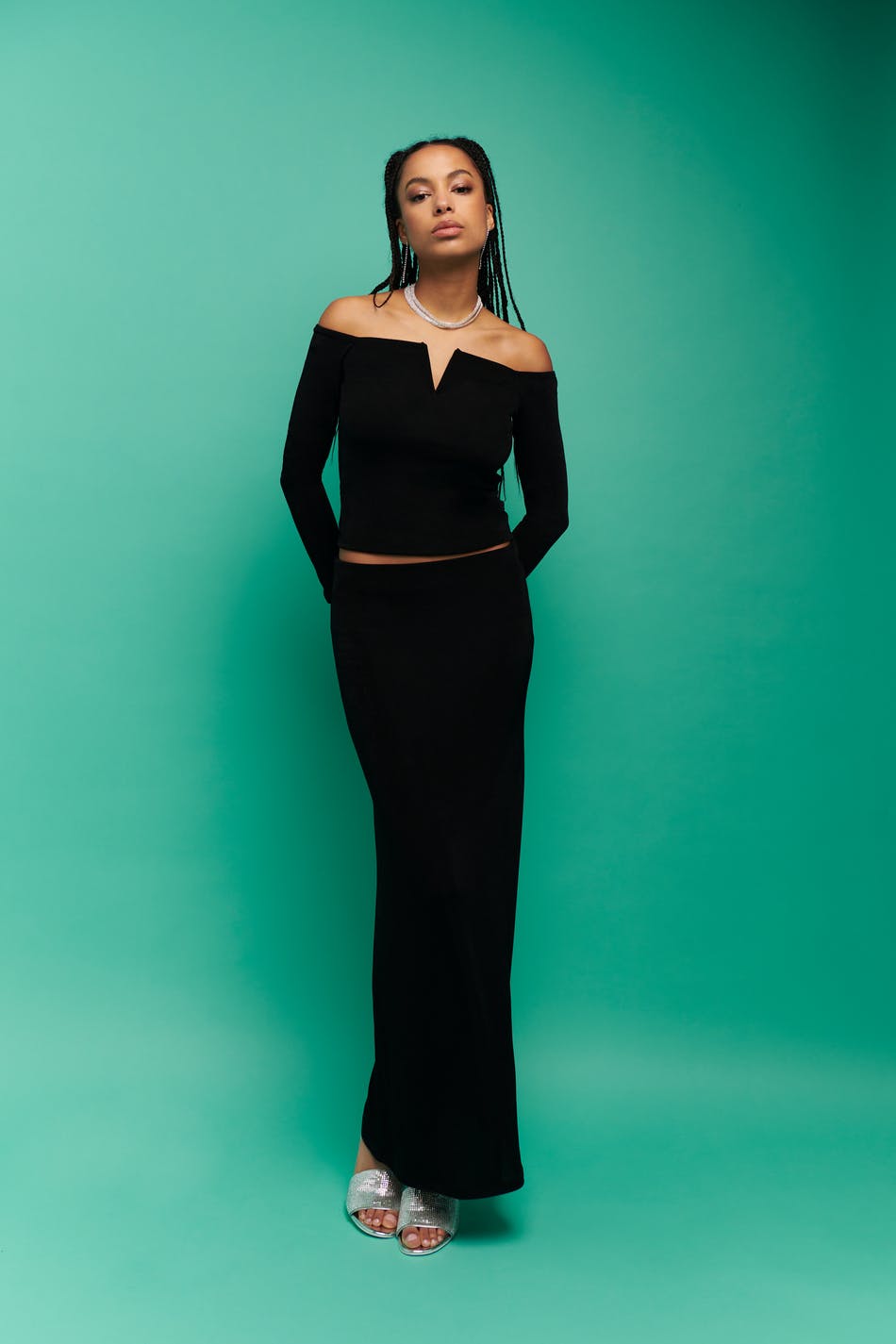 V-neck off shoulder top