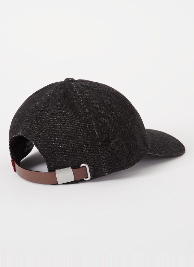 Levi's Essential hat with logo embroidery