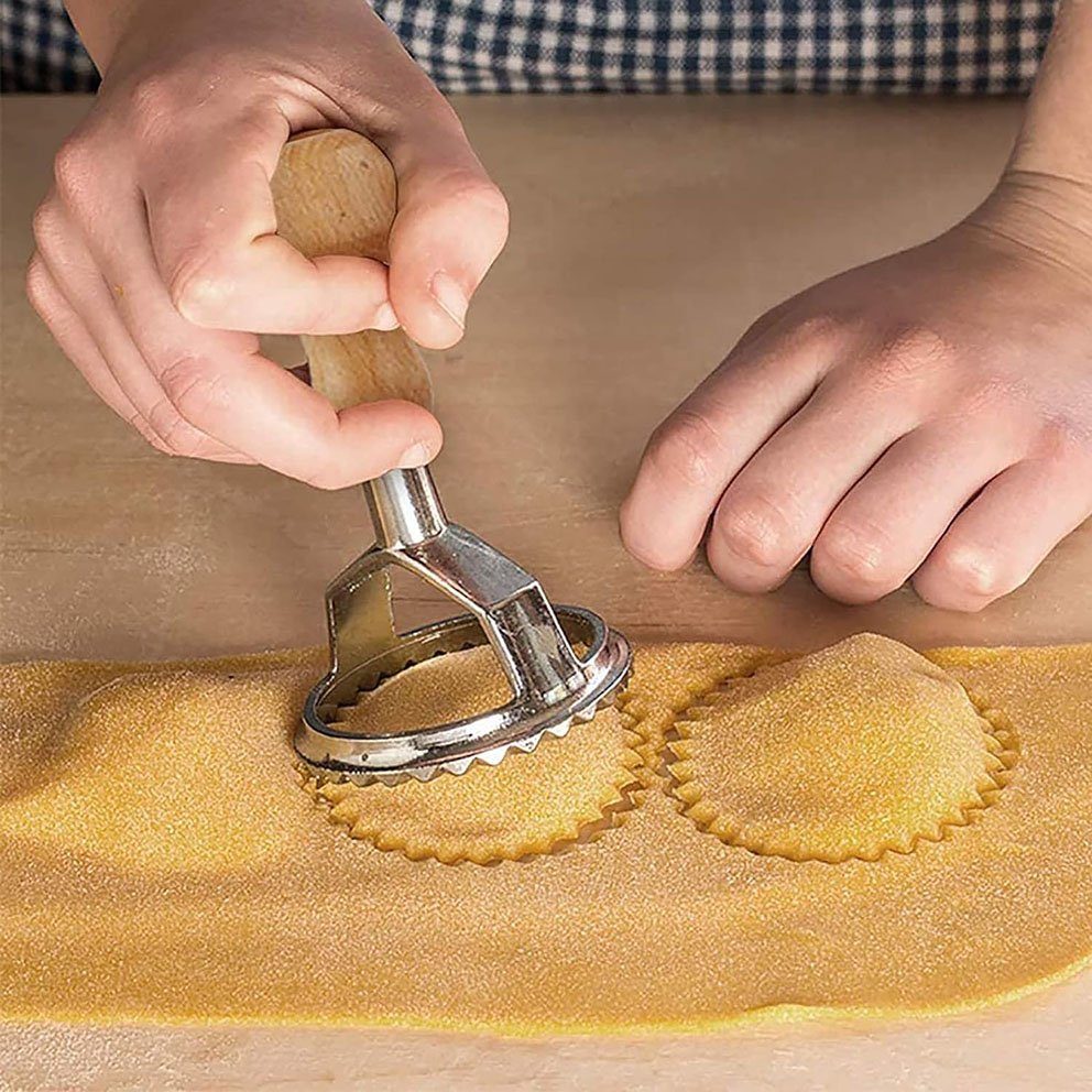 Tapferer Ping Nudelmaschine Zwei Wonton Cutter Sets mit Holzgriff Shaper