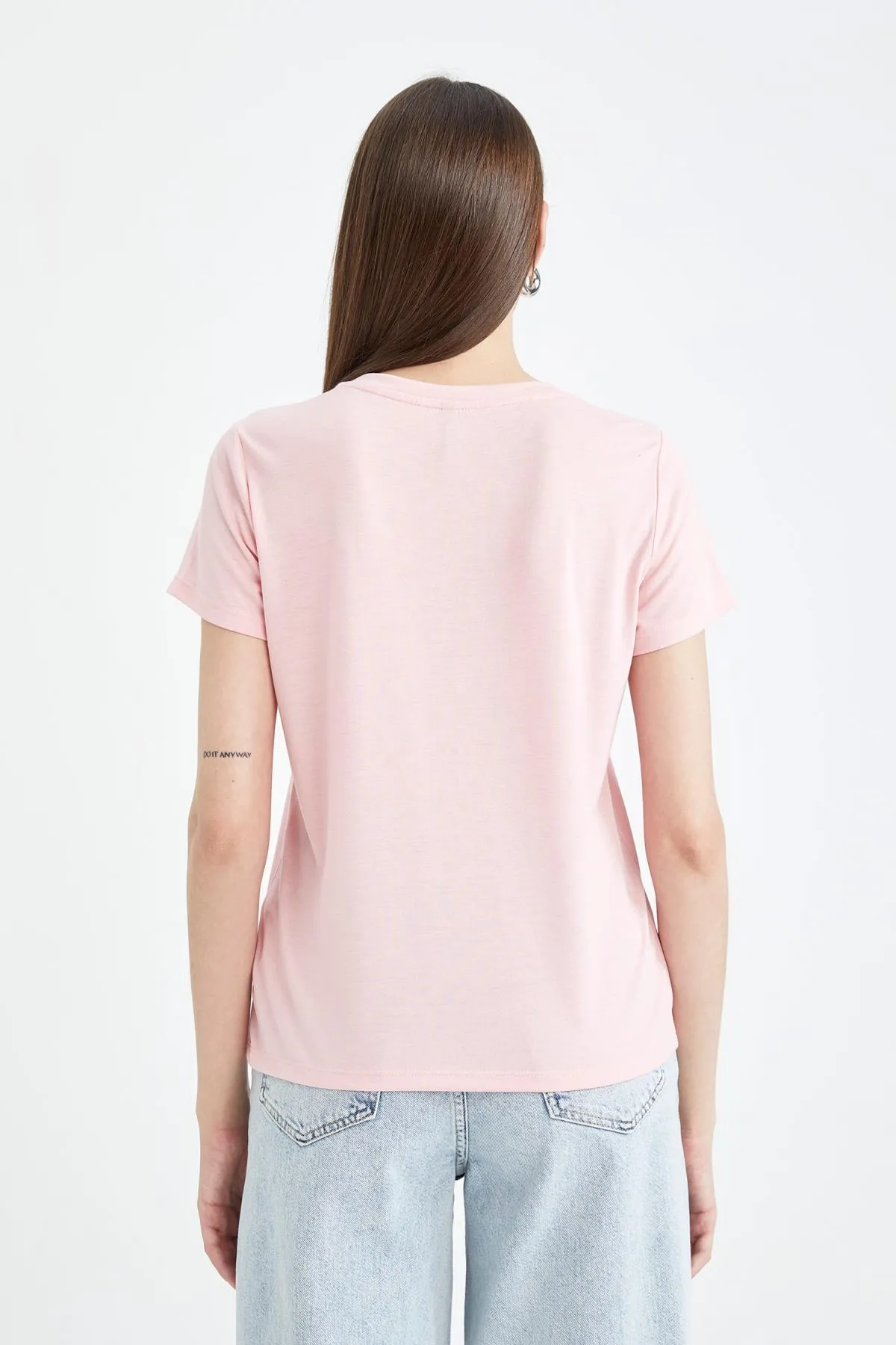 DeFacto  Kurzarm-T-Shirt mit normaler Passform und Rundhalsausschnitt W7299az23sm
