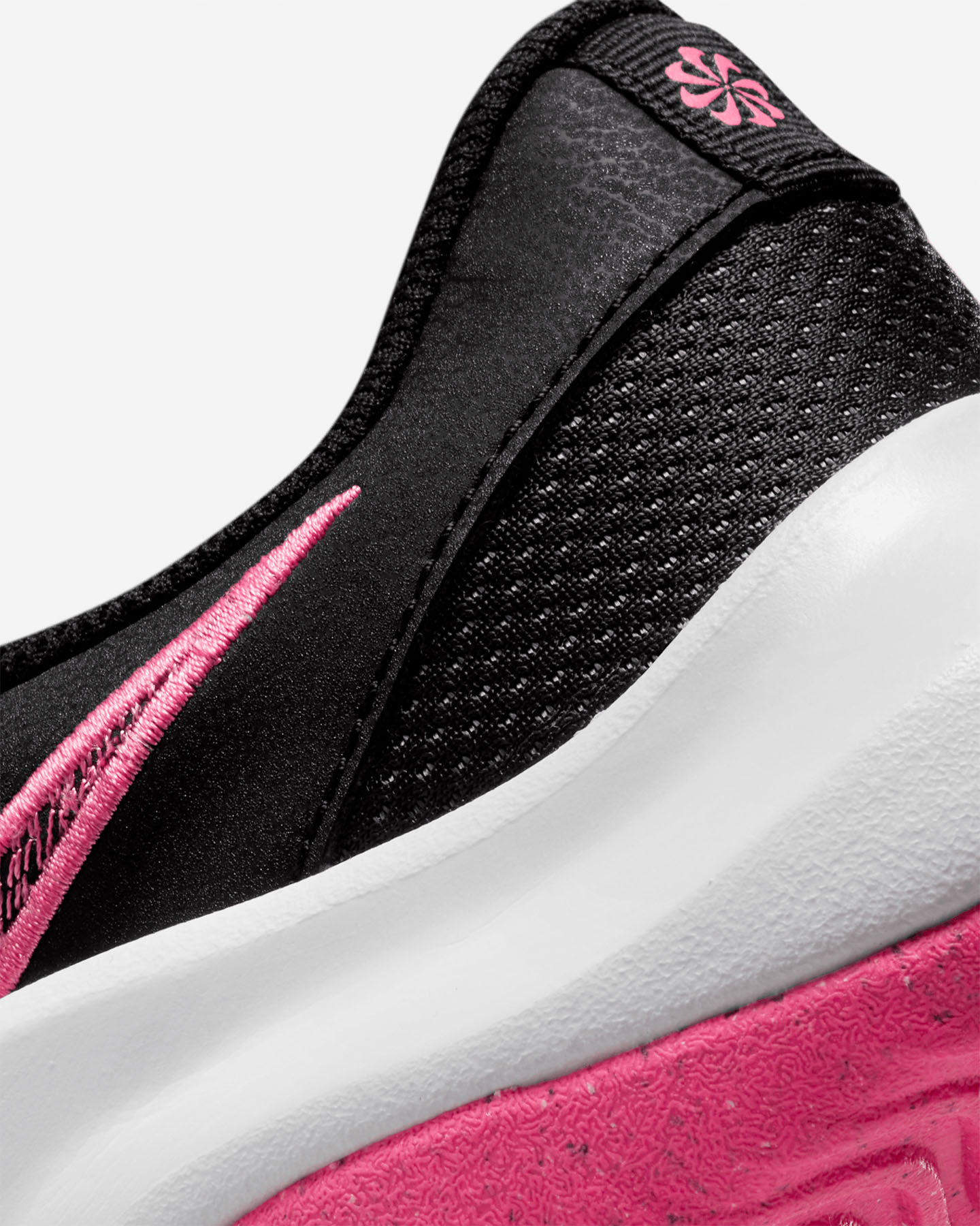 Tréningové topánky Nike Legend Essential W DM1119-002