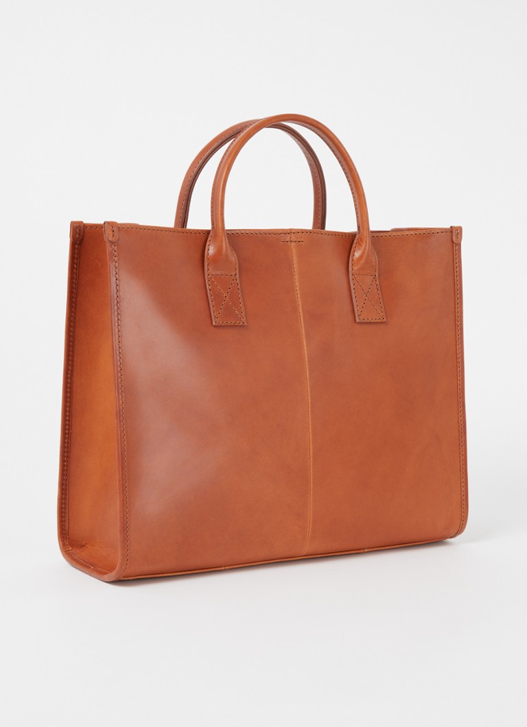 Geantă de mână din piele O My Bag Jackie cu curea de umăr detașabilă.