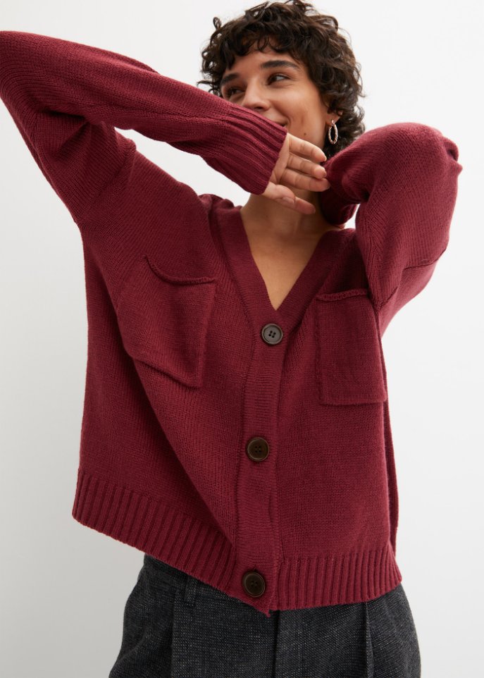 Verkürzte Strickjacke mit großen Taschen