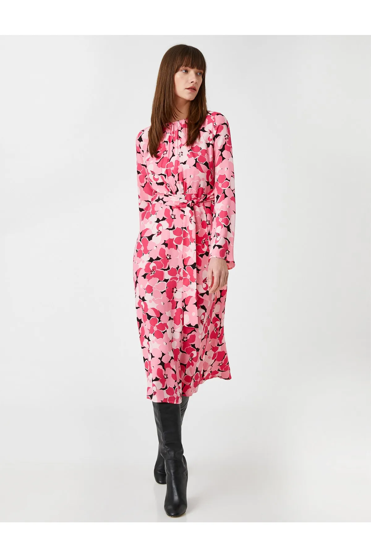 Koton  Midikleid mit Blumenmuster, langen Ärmeln und Gürtel