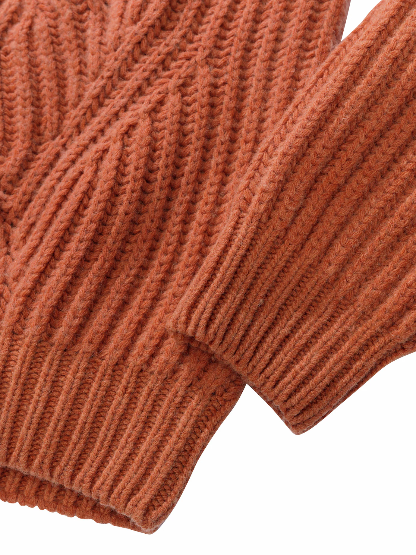 Knotenkunst-Pullover