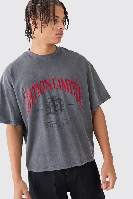 Kastiges Oversize T-Shirt mit Acid-Waschung und Edition-Stickerei