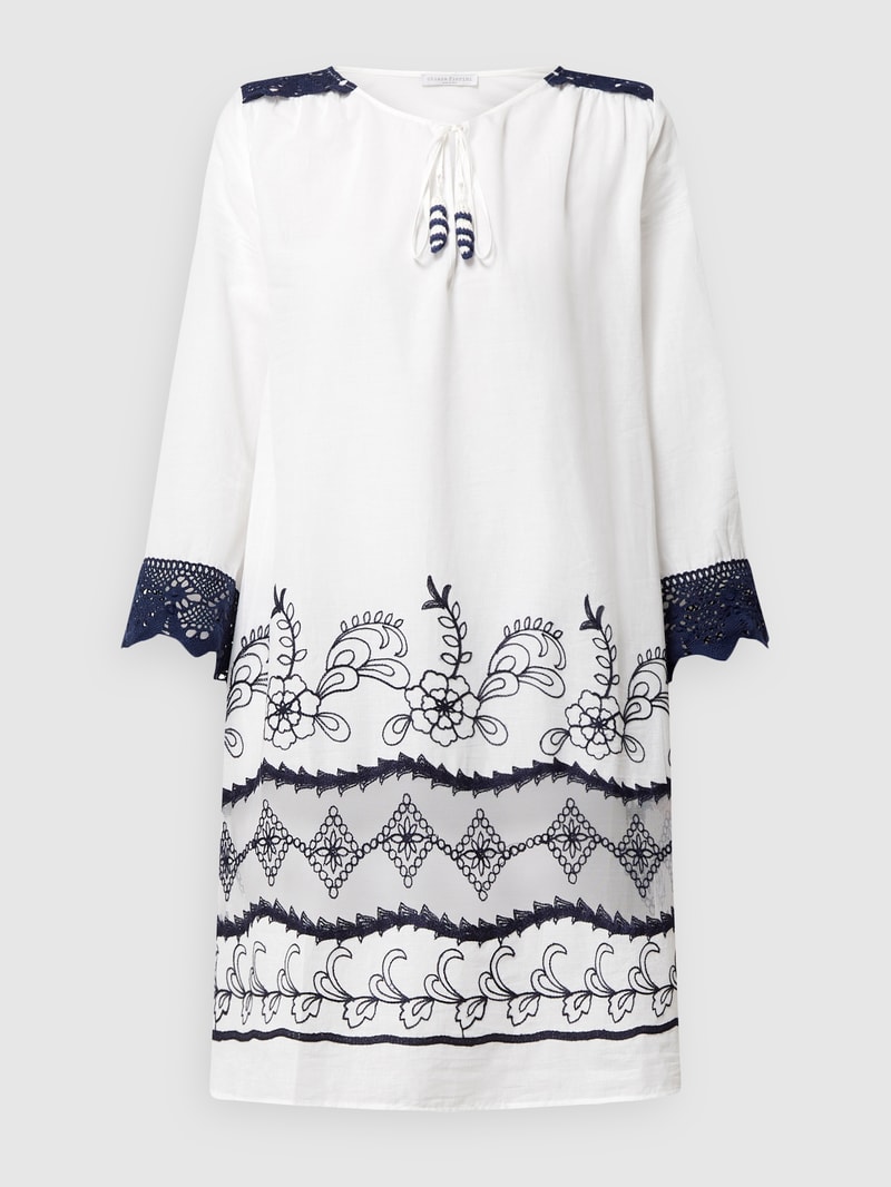 Kleid mit Häkelspitze in weiß