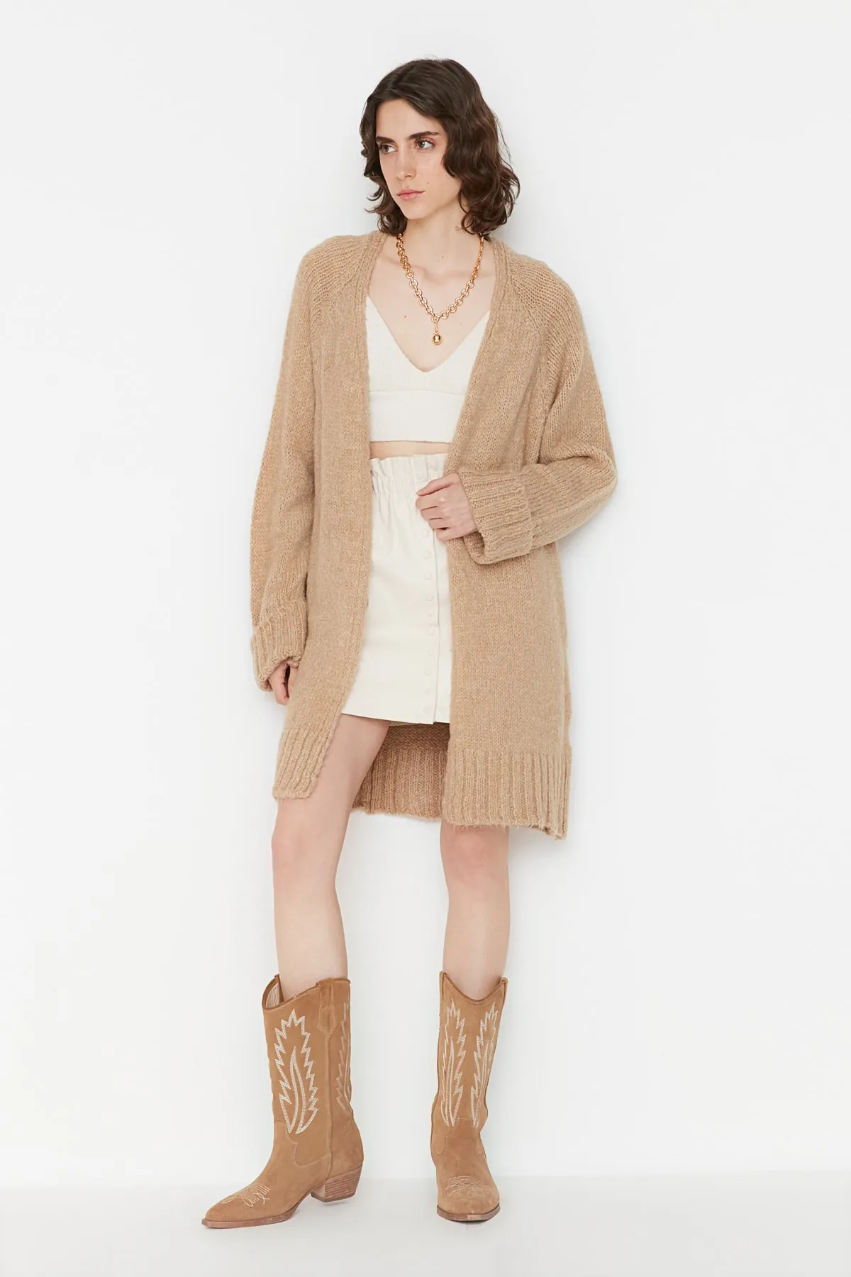 Trendyol Collection  Kamelfarbener, weicher, strukturierter Strickcardigan mit weiter Passform TWOAW21HI0555