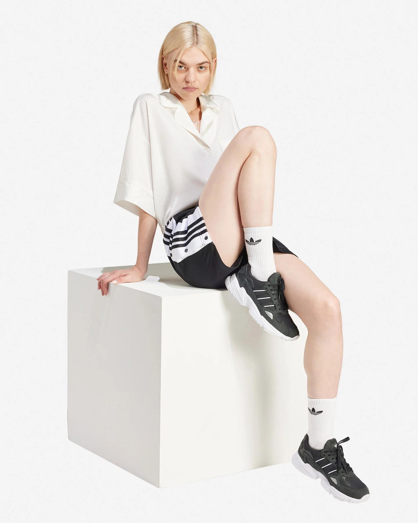 Bermudy Adidas Originals Adibreak W IU2518