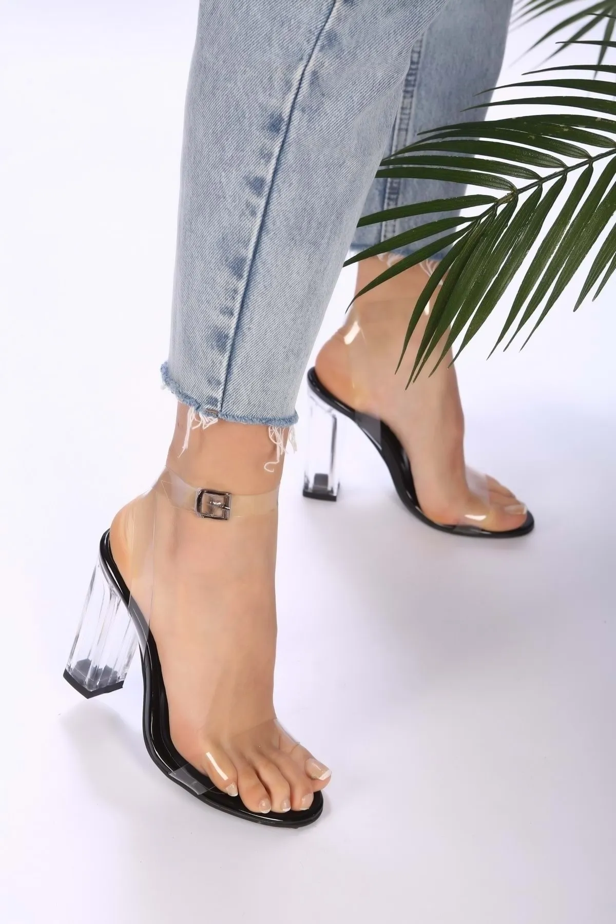 Shoeberry  Damen-Onante-Schuhe mit transparentem Absatz in Schwarz