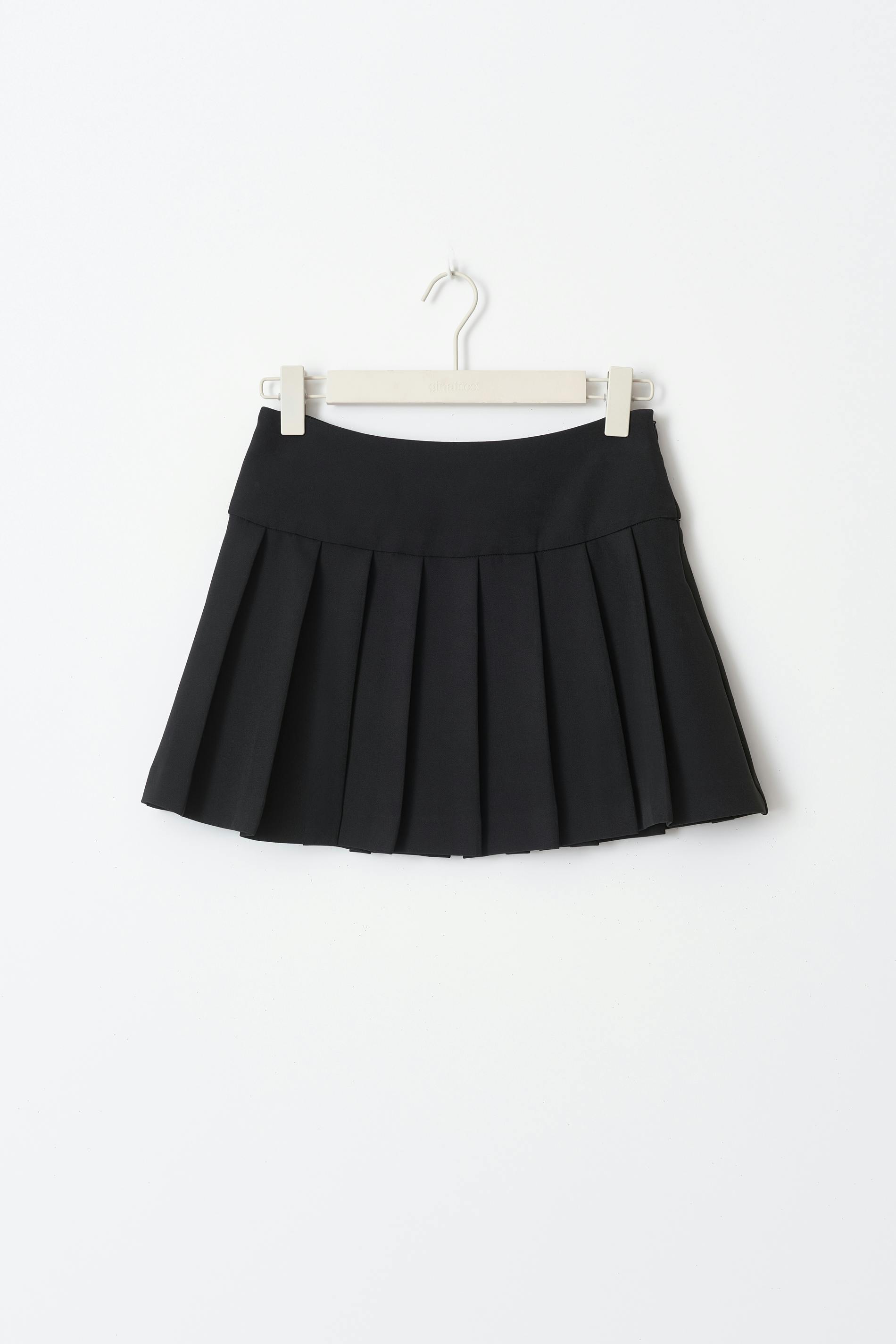 Pleated mini skirt