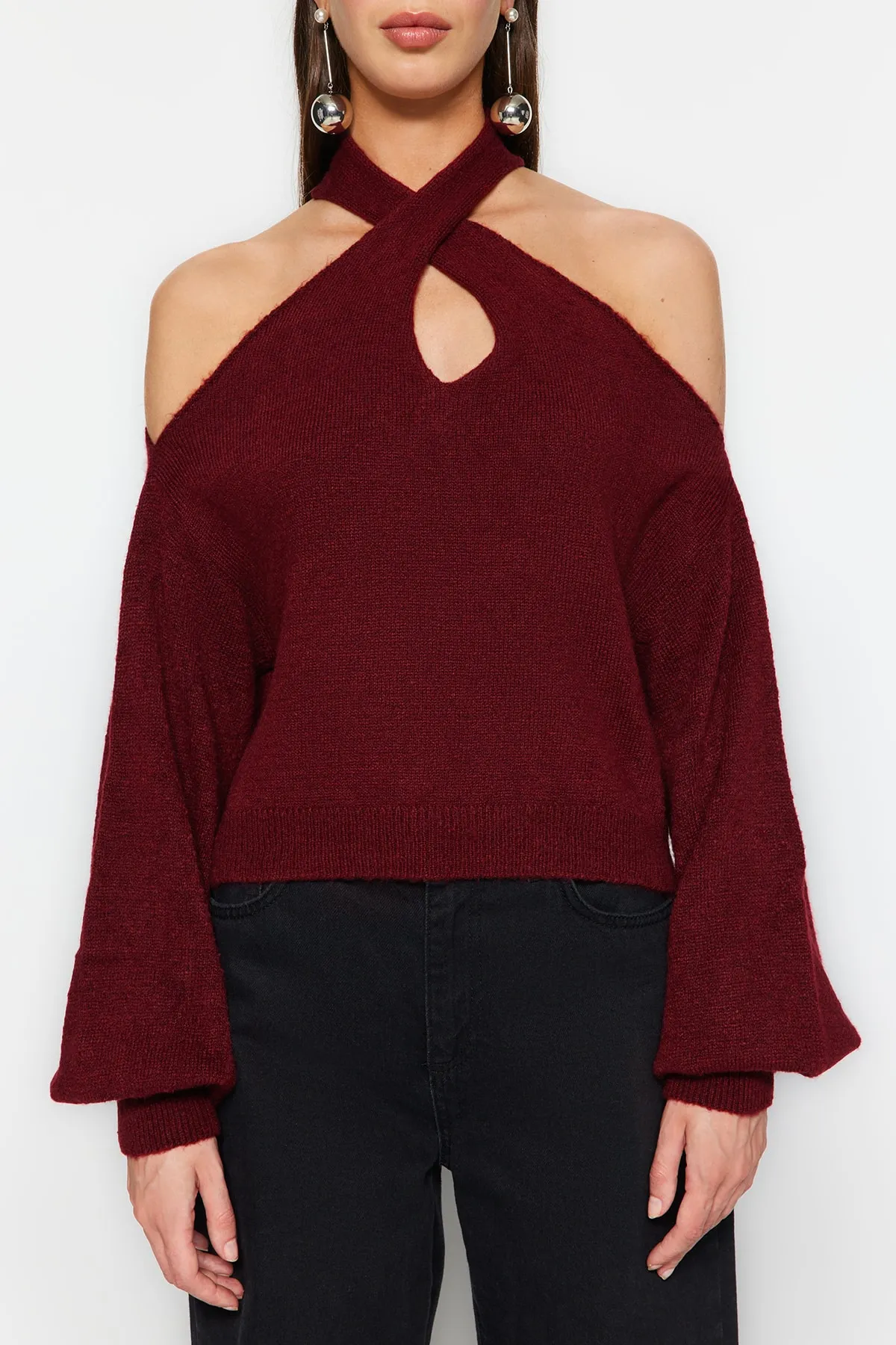 Trendyol Collection  Weinroter Strickpullover mit weicher Textur und Fenster/Ausschnitten TWOAW24KZ00166