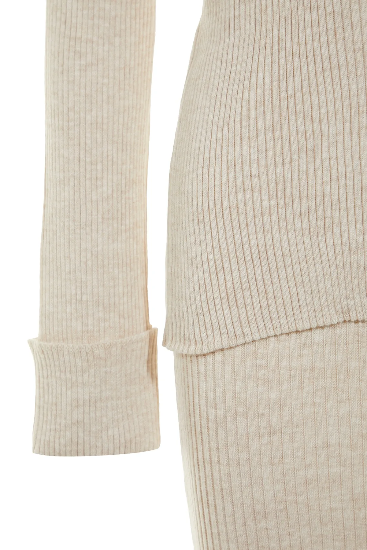 Trendyol Collection  Beiges Strickoberteil und -unterteil-Set mit Rundhalsausschnitt TWOAW23AU00086