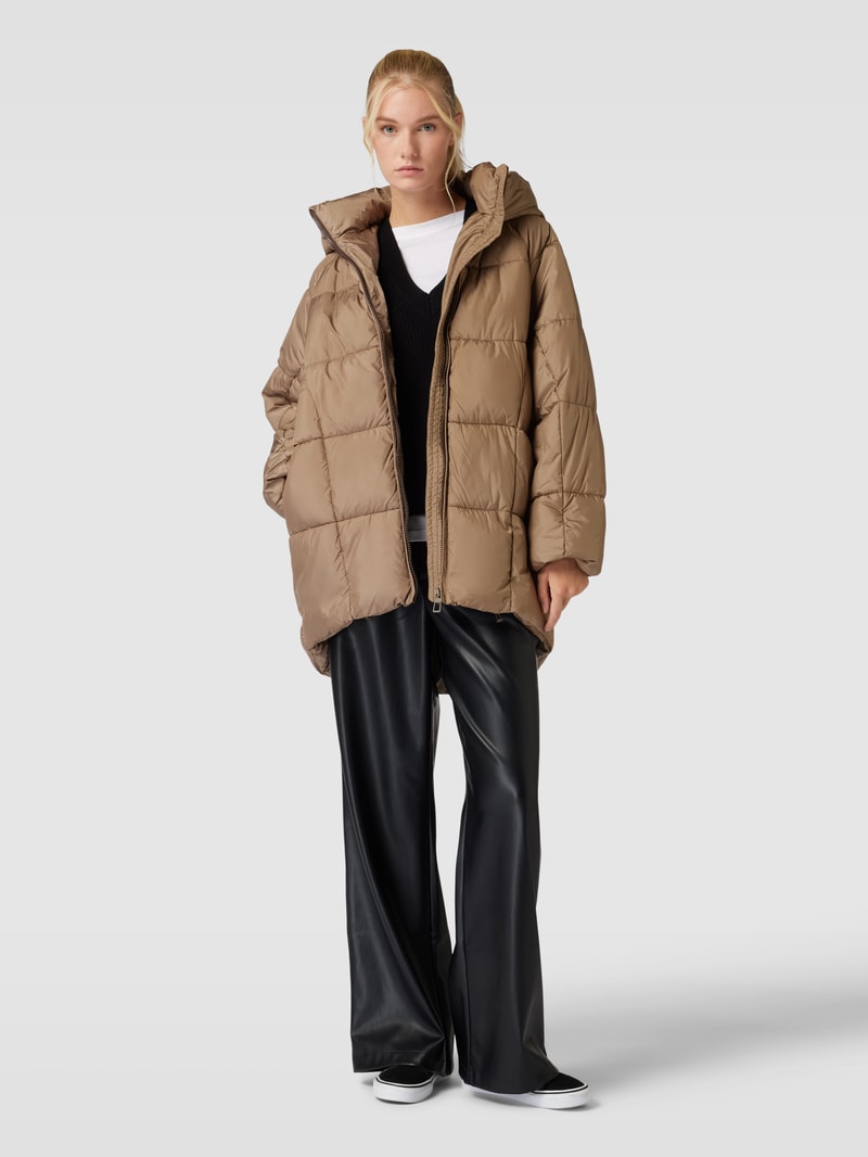 Oversized Steppmantel mit Kapuze Modell 'LASTA' in mittelbraun