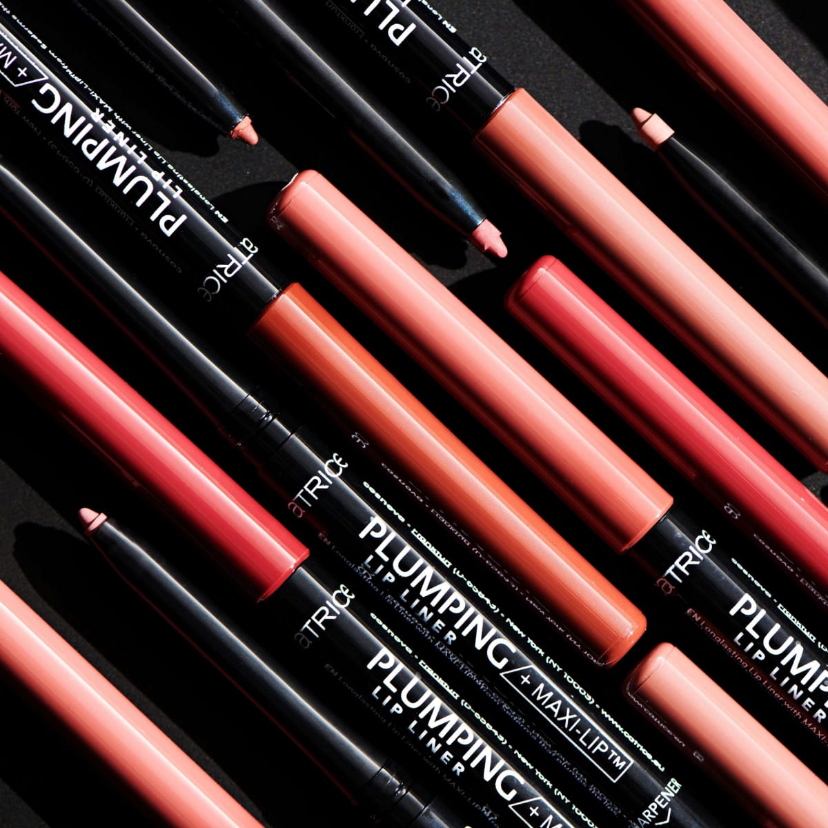 Lipliner Plumping 050 Licence To Kiss, 0,35 g