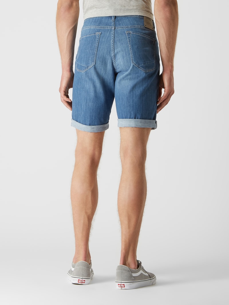 Modern Fit Jeansshorts mit Stretch-Anteil Modell 'Buck' in hellblau