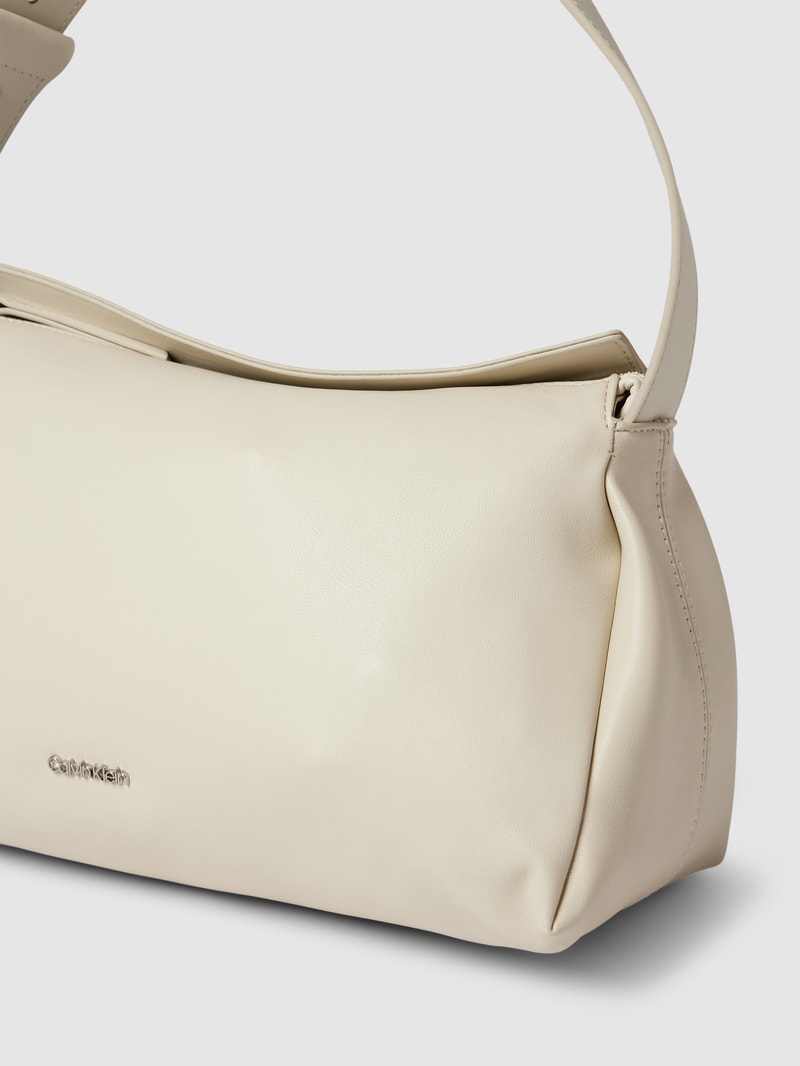 Handtasche mit Label-Applikation in sand