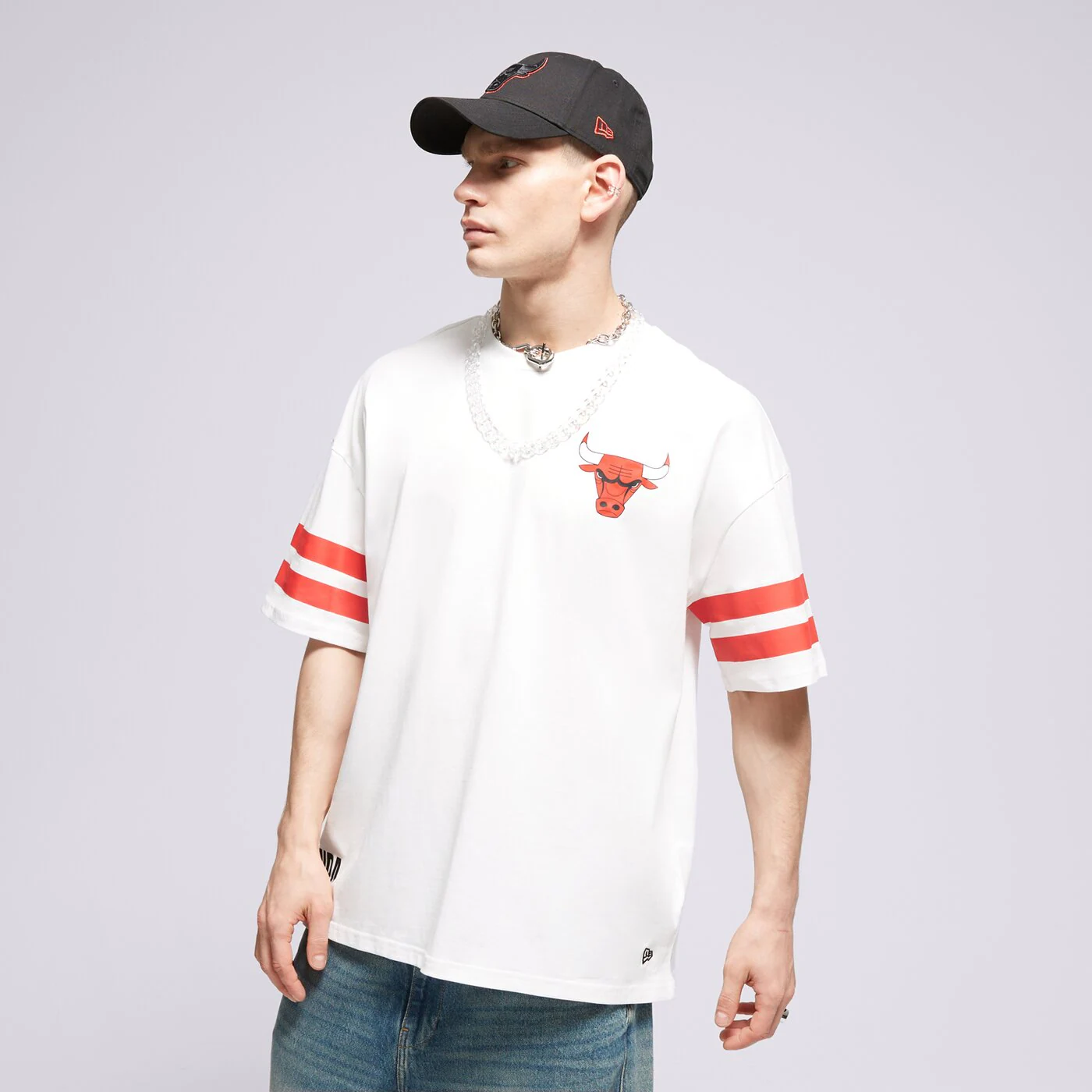 NEW ERA T-SHIRT NBA ARCH GRPHC OS BULLS CHICAGO BULLS Weiß