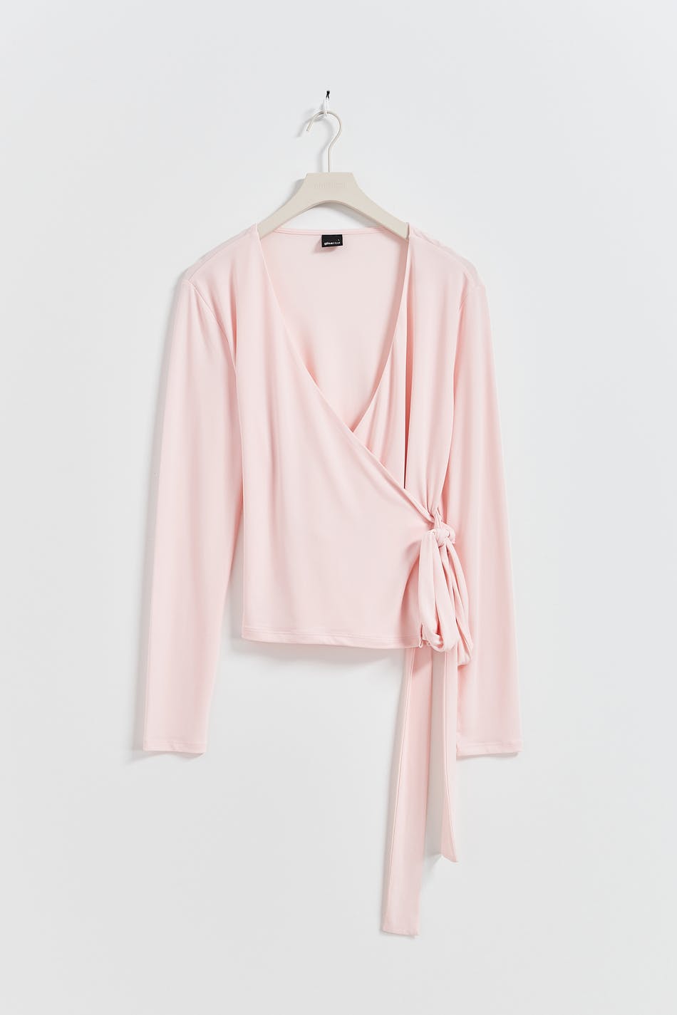Wrap tie top