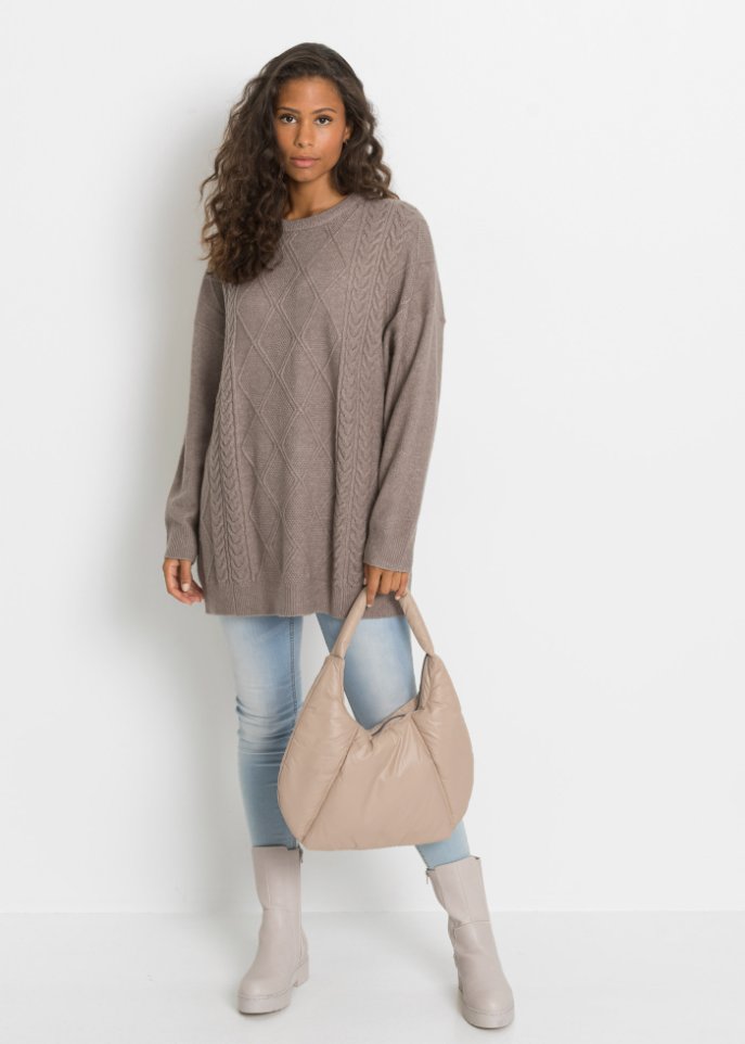 Oversize-Pullover mit Zopfmuster