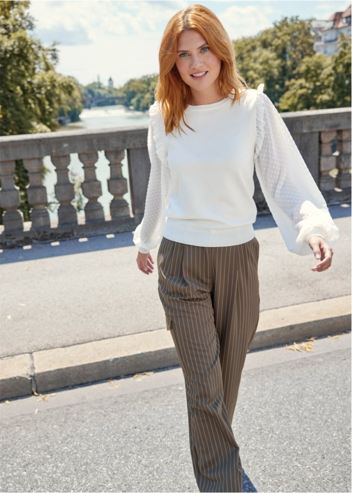 Pullover mit Spiztenärmeln