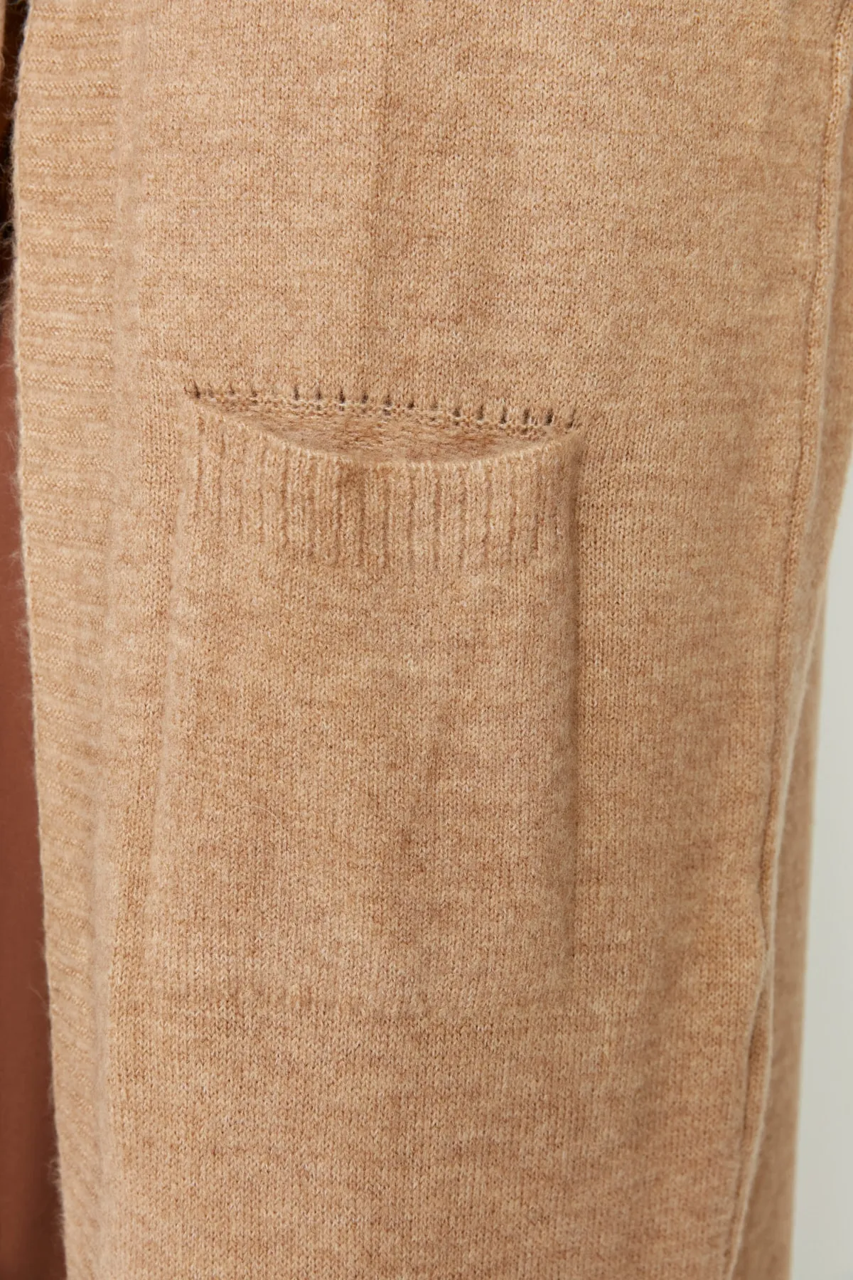 Trendyol Collection  Kamelfarbene, lange Strickjacke TWOAW21HI0225