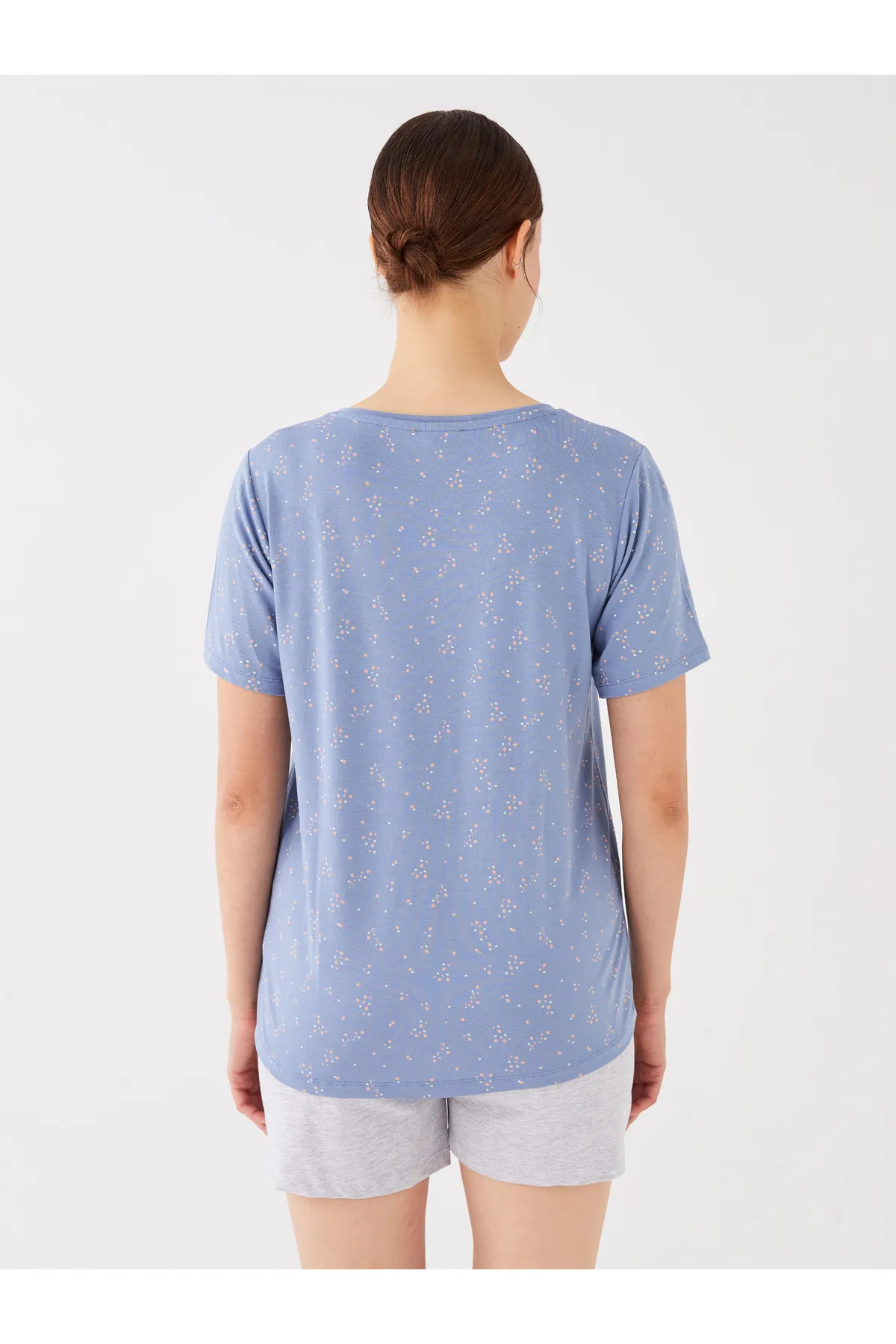 LC Waikiki  Gemustertes Kurzarm-Damenpyjama-Set mit Rundhalsausschnitt und Shorts