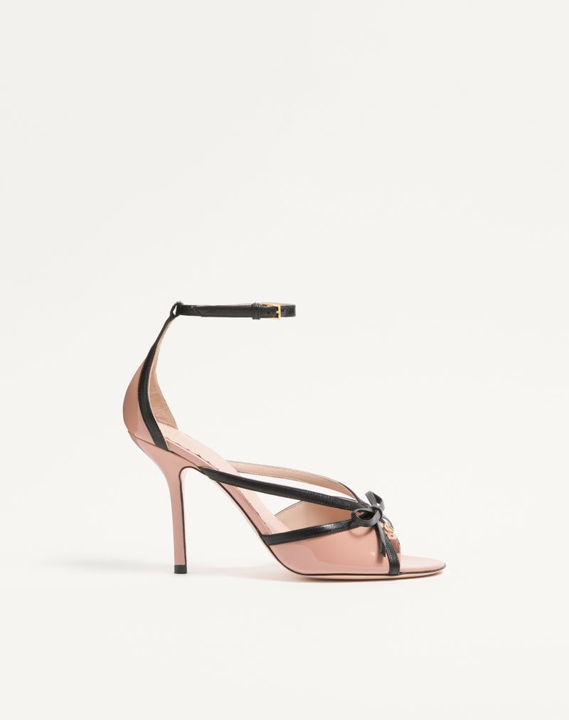 Sandália Bepointy em couro envernizado e couro de cabra 100mm