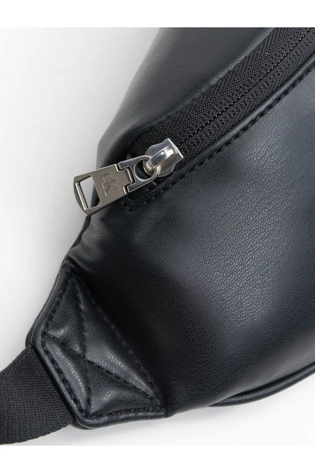 Calvin Klein  Unisex Calvin Klein Jeans Monogram Soft Gürteltasche