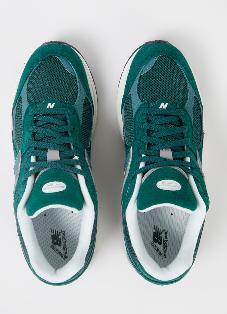 Tenisky New Balance 2002 so semišovými a sieťovanými detailmi