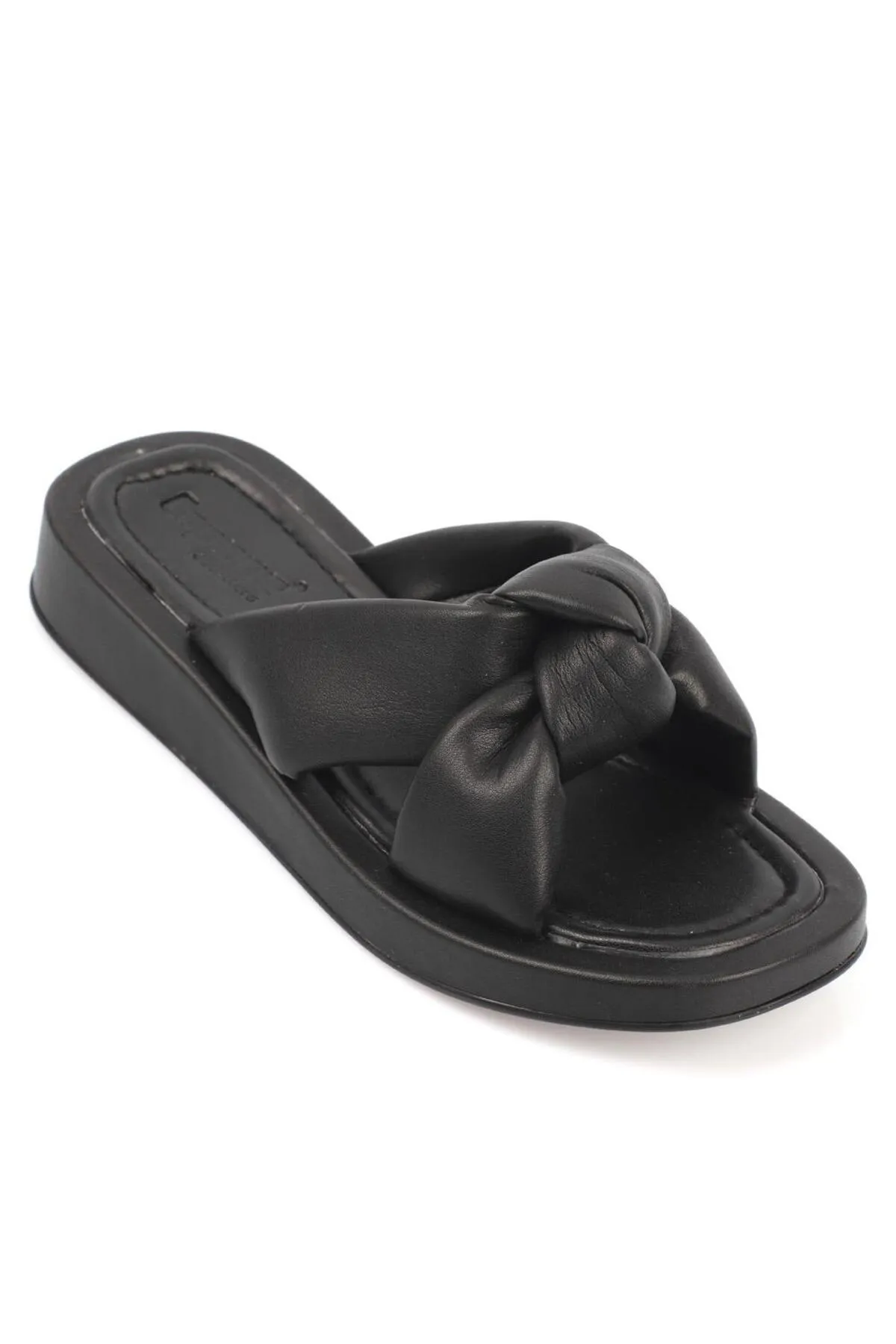 Capone Outfitters  Capone Flat Heeled Cross Soft Banded Comfort Schwarze Damenhausschuhe
