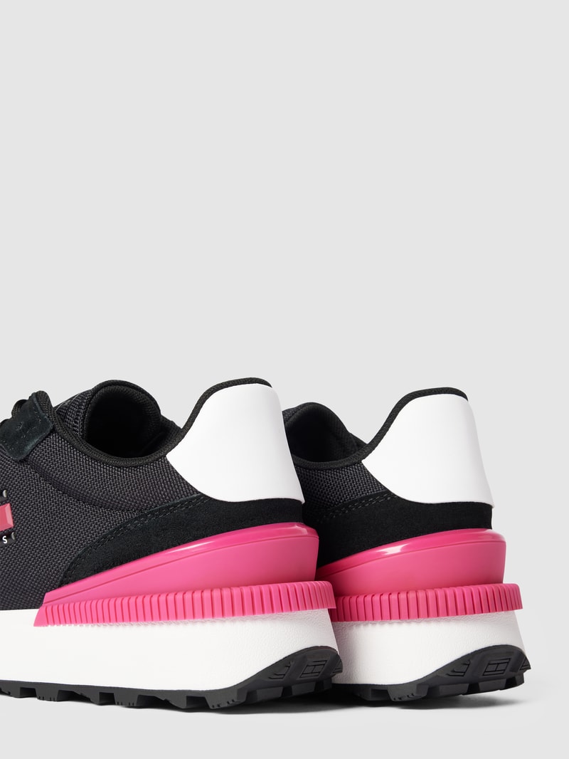 Sneaker mit Logo-Details Modell 'TECH. RUN' in schwarz
