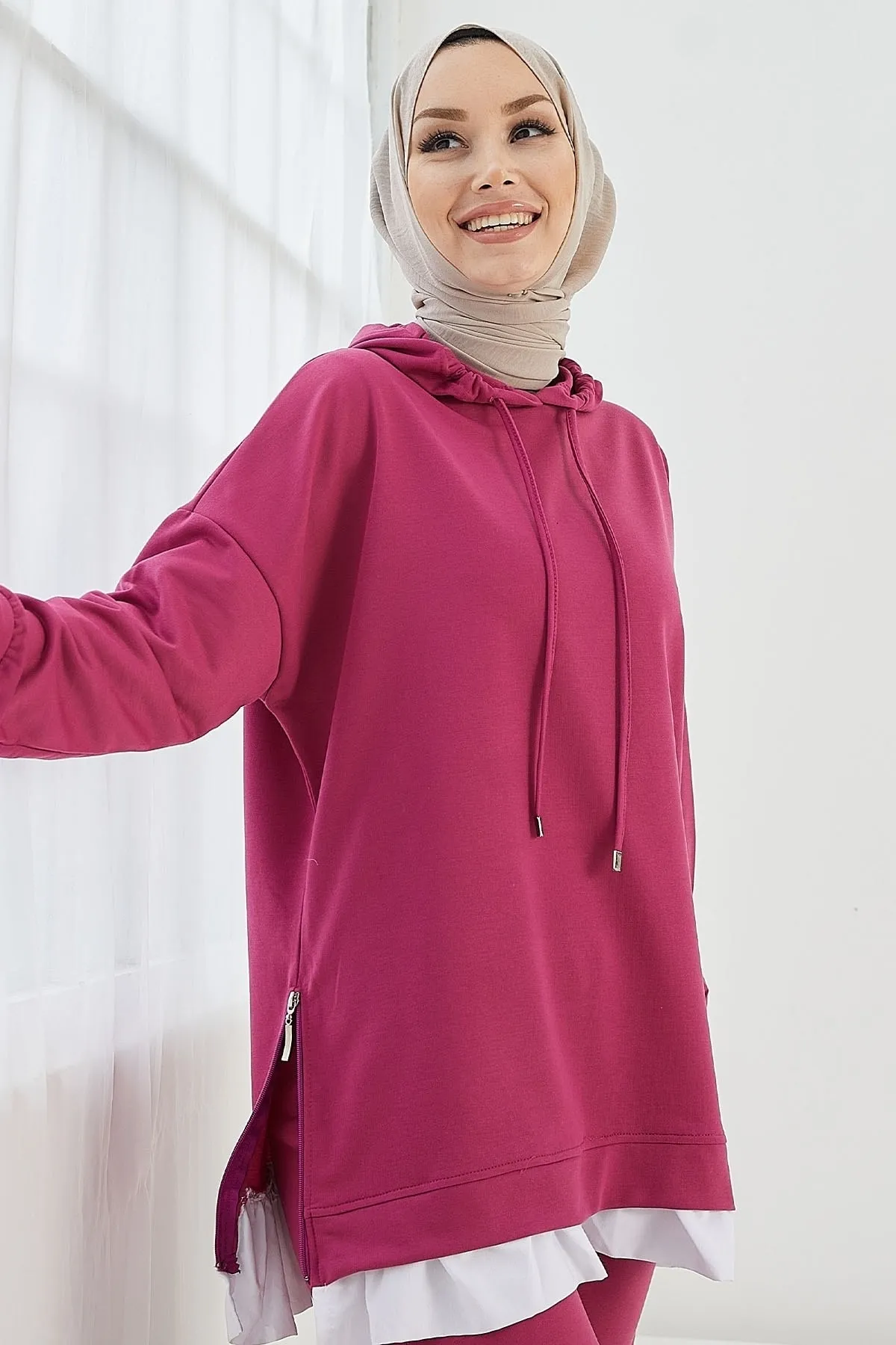 InStyle  Losya-Anzug mit Kapuze und doppelseitigem Reißverschluss – Fuchsia