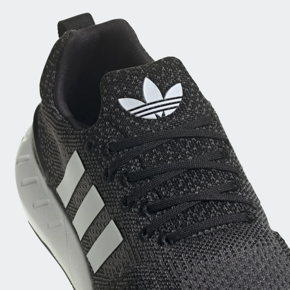 adidas Swift Run 22 GZ3496 / schwarz