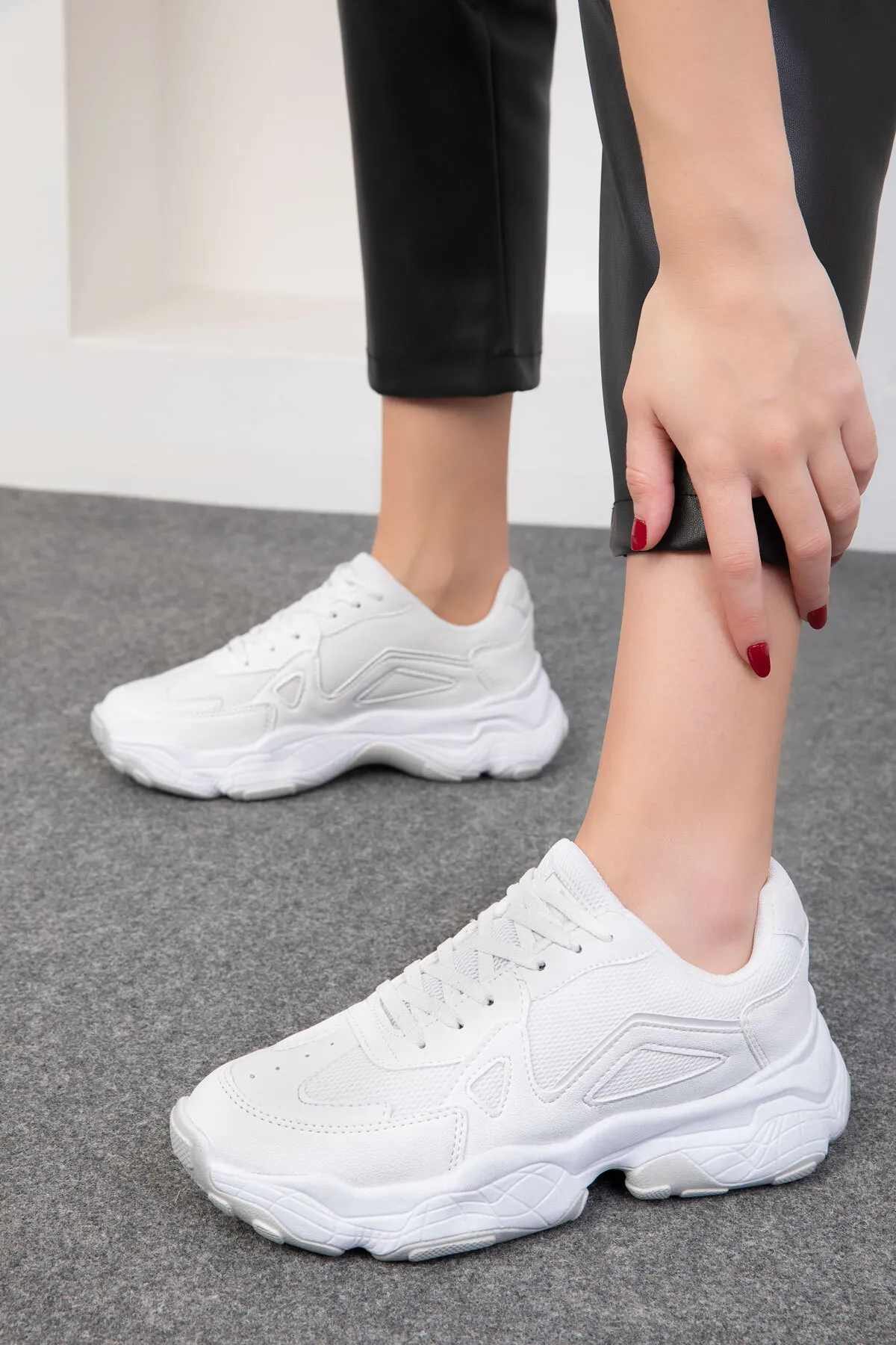 SOHO  Weiße Damen Sneakers 18148